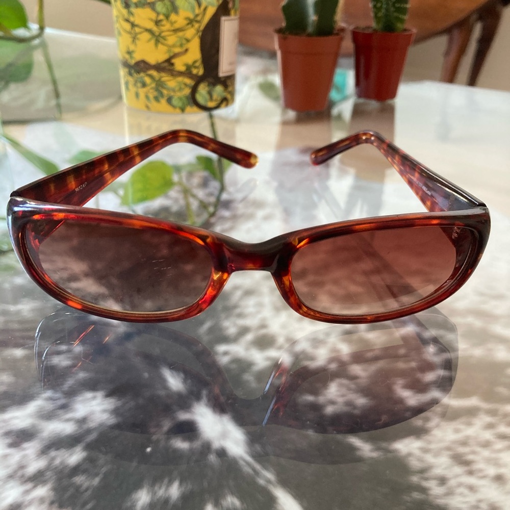 🐯 3/$25 - VINTAGE 90’s Sunglasses